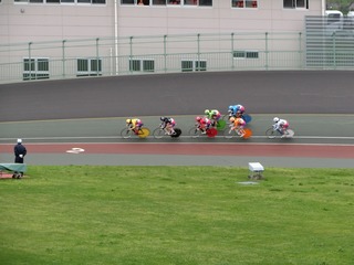 2日目6R 最終2コーナーの攻防
