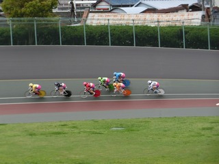 2日目6R 最終3コーナーの攻防