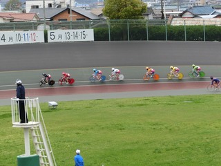 最終日9R ジャン3コーナー過ぎの攻防