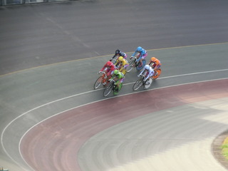 �����U�q�@�W�����߂��S�R�[�i�[�̍U�h