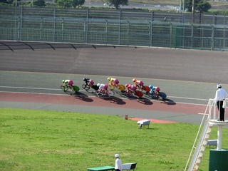 最終日11R「ガールズ決勝戦」 最終1センター過ぎの攻防