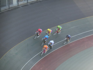 �ŏI���T�q�u�K�[���Y��ʁv�@�W�����߂��S�R�[�i�[�̍U�h