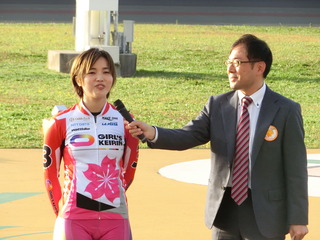 �D���C���^�r���[�ɓ�����r��I��