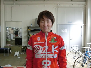 ����r�I��