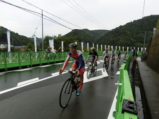 成年男子2周目 窪木選手が先頭で通過