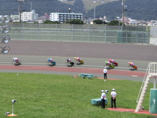 �Q���ڂU�q�@�ŏI�P�Z���^�[�߂��̍U�h