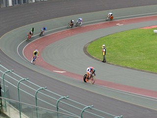 少年男子4q速度競走予選3組 4周目HS線を取るべく永橋が飛ばす