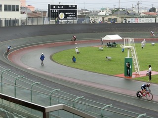成年男子ポイントレース決勝 第12スプリント 窪木は4位通過で1点追加