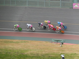 �����V�q�@�ŏI�P�Z���^�[�߂��̍U�h