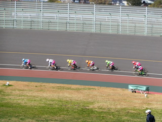 �Q���ڂU�q�@�ŏI�P�Z���^�[�߂��̍U�h