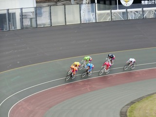 2日目6R 最終4コーナーの攻防