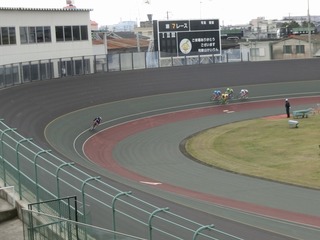 2日目7R 最終4コーナーの攻防