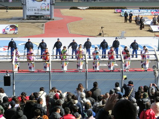 ������o��̂X�I�肪������