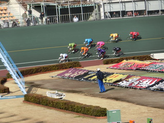 �P�O�q�W�����Q�Z���^�[�߂��̍U�h