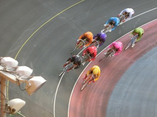 10R最終3コーナーの攻防