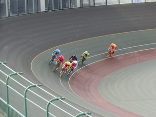 最終日5R 最終4コーナーの攻防