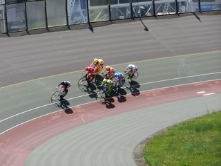 2日目6R 最終4コーナーの攻防