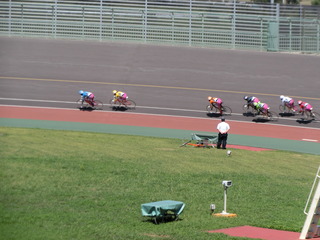 �����Q�q�@�ŏI�P�Z���^�[�߂��̍U�h