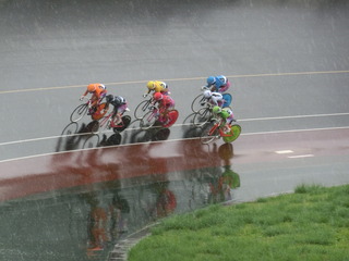 �ŏI���S�q�u�K�[���Y��ʁv�@�W�����Q�Z���^�[�̍U�h