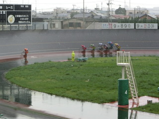 �ŏI���S�q�u�K�[���Y��ʁv�@�ŏI�Q�Z���^�[�̍U�h