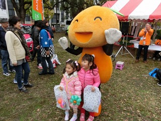 かわいい姉妹と一緒にハイチーズ!