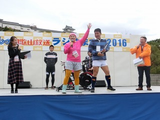 挑戦者は柳橋さやかさん(左)と寺門秀介アナ