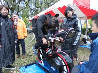 小5になったカノンちゃんも初めてワットバイクで挑戦