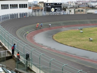 2日目7R 最終4コーナーの攻防