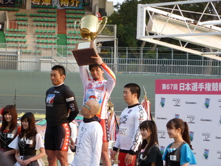 �D���J�b�v�i���t������b�t�j���f���鑺��`�O�I��