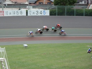 少年男子ケイリン準決勝2組 最終3角の攻防