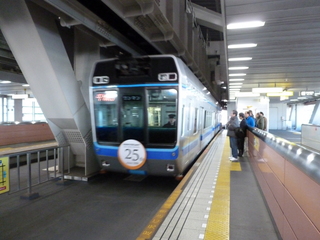 千葉モノレール1000系