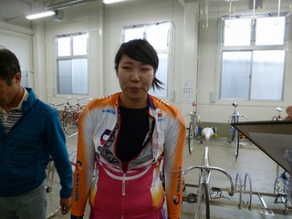 「ラッキーな展開でした」とレースを振り返る山原選手