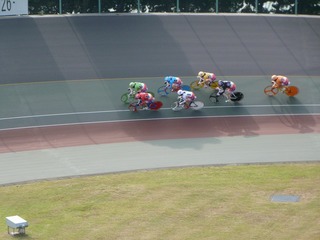 最終日9R 最終3コーナー過ぎの攻防