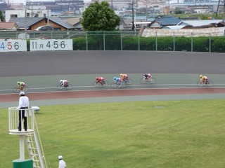 初日7R 最終3コーナー過ぎの攻防