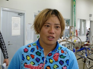 「(中村)由香里に差されなかったのは自信に」とレースを振り返る加瀬選手