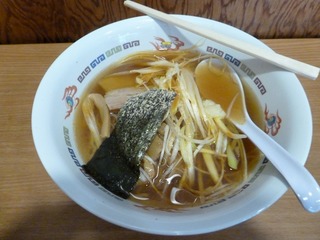遅い昼食は「ねぎラーメン」 600円也