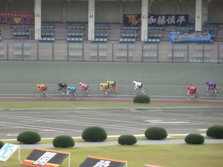 10R最終3コーナーの攻防
