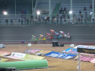 11RガールズGP ジャン3コーナーの攻防