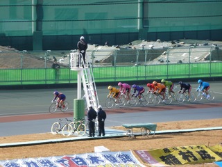 4Rジャン3コーナーの攻防