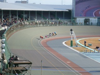 7R最終4コーナーの攻防
