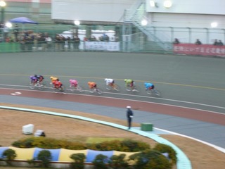 11RヤングGP 最終2コーナーの攻防